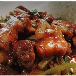 พริกเผาหมูกรอบราดข้าว