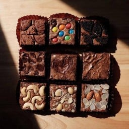 size M ( 9 pieces) คละครบ9รส