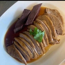 เป็ดพะโล้สับ