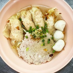 บะหมี่เกี้ยวหมูเด้งน้ำใส