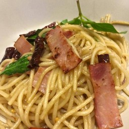 [อร่อยซ่ากับโค้ก] สปาเบคอนจานเดี่ยว +  โค้ก ไม่มีน้ำตาล (ขวด)