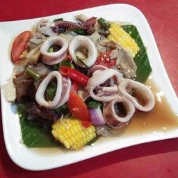 ยำหมึกสด