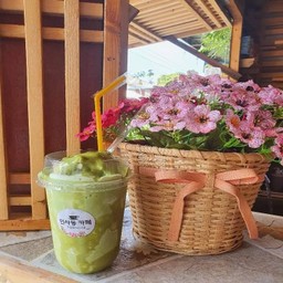 อินซาดงคาเฟ่