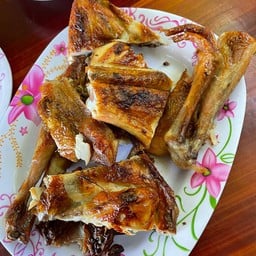 ลุงหนวด ไก่ย่างต้นตำรับ  สาขา 2