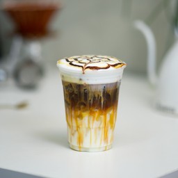 คาราเมลมัคคีอาโต้ เย็น