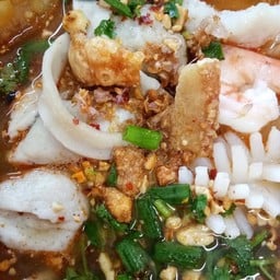 ก๋วยเตี๋ยวลูกชิ้น+ทะเล
