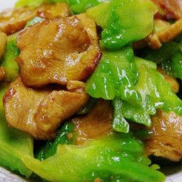 ไกอบมะระ苦瓜焖鸡