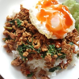 ครัววาสนา ข้าวมันไก่ ก๋วยเตี๋ยว