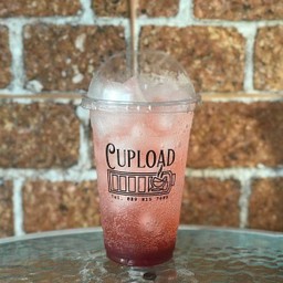 สตรอเบอรี่ มะนาวโซดา เย็น (Iced Strawberry lemon soda)