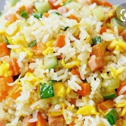 ข้าวผัดหยางโจว扬州炒饭