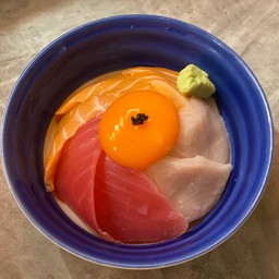 Kaisen don ไคเซนด้ง