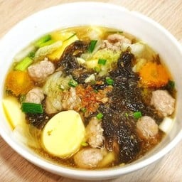 แกงจืดเต้าหู้สาหร่าย