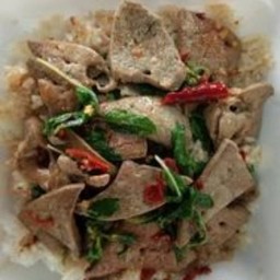 ข้าวกะเพราตับหมู