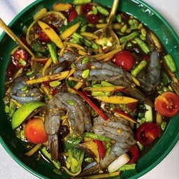 ตำมะม่วงกุ้งสด