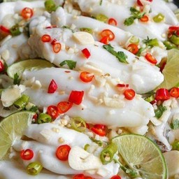ไข่หมึกนึ่งมะนาว
