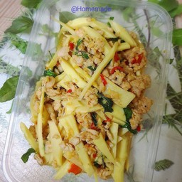 ผัดหน่อไม้หมูสับ