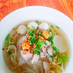 ก๋วยเตี๋ยวเรือเจ้ติ๊ก