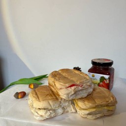 Yaa's Hoo (ขนมปังปิ้ง เตาถ่าน)