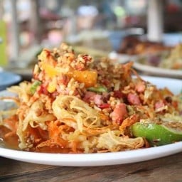 ส้มตำสะใภ้เจ้าสัว