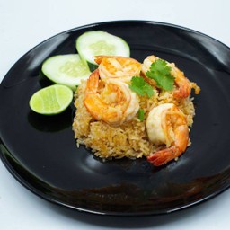 ข้าวผัดมันกุ้งใส่กุ้ง