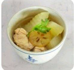 ตุ๋นไก่ฟักมะนาวดอง