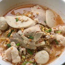 หนึ่งก๋วยเตี๋ยวหมูต้มยำ&น้ำใส