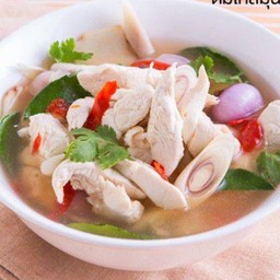 ต้มยำ ไก่ชิ้น น้ำใส