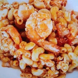 มะกะโรนีซอส