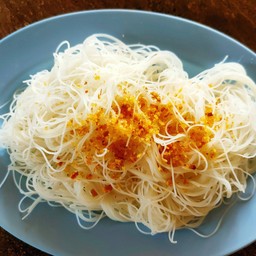 เส้นหมี่ลวก