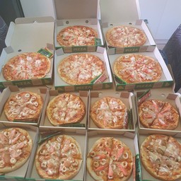 พิซซ่าควีน เชียงใหม่ Pizza Gueen