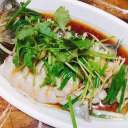 ปลากระพงนึ่งซีอิ๊ว清蒸鱼