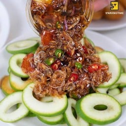คุณนายสายเปรี้ยว