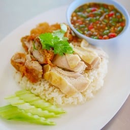 ข้าวมันไก่ผสม(ไก่ต้ม+ไก่ทอด)