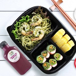 เบนโตะ B สปาเก็ตตี้เพสโต้กุ้ง+ไข่หวานญี่ปุ่น+สลัดโรลมินิปูอัด+น้ำอัญชัญเลมอน