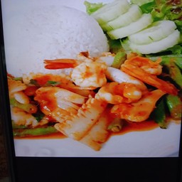 ข้าวผัดพริกแกง