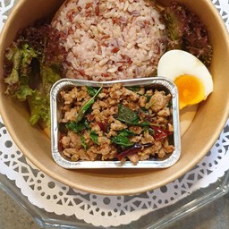 กะเพราสันในหมูคลีน 120g + 150g ข้าวสามสี