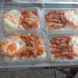 ป้าหมูไก่ทอด เขย่าผงทุกรสชาติ