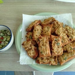 ขนมปังหน้าหมู ชาจอมพล