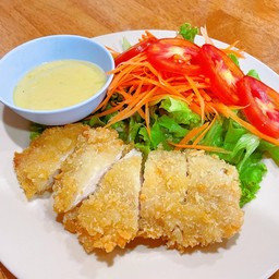 สลัดไก่ทอด