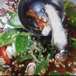 ไก่ทอดต้มยำ (น้ำใส)