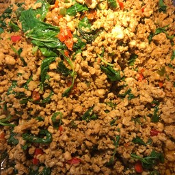 ผัดกระเพราไก่