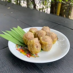 ร้านน้ำชาลุงเผือน (สี่แยกล้อยาง)