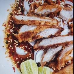 ยำหมูทอดอร่อยมาก