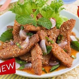 ลาบแซ่บหมูทอดโดนใจ