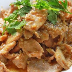 หมูกระเทียม