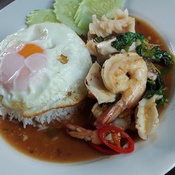 ข้าวกระเพราทะเล