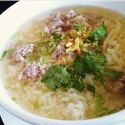 ข้าวต้มหมูสับ