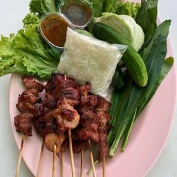 ผัดไทใจร้อน อุทัยธานี