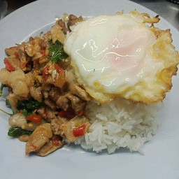 กะเพราหมูชิ้น