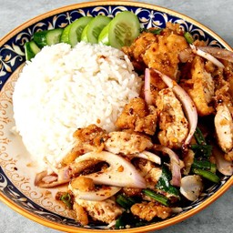 ข้าวยำไก่ทอด